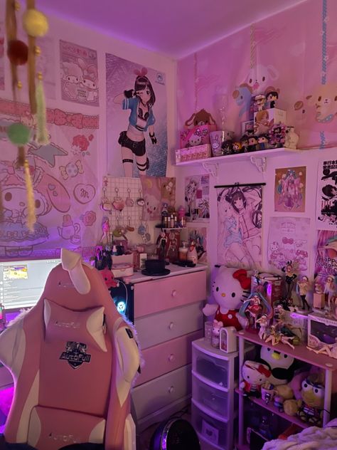 Hyperpop Room, Room Ideas Kawaii, Kuromi Room, Sanrio Bedroom, Kawaii Room Ideas, Otaku Room, Hippy Room, Gaming Art, Cute Room Ideas