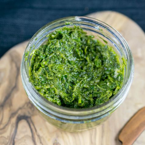 Broccoli Greens, Deli Sides, Carrot Top Pesto, Broccoli Leaves, Basil Pesto Recipes, Winter Veggies, Green Pesto, Carrot Greens, Kale Pesto