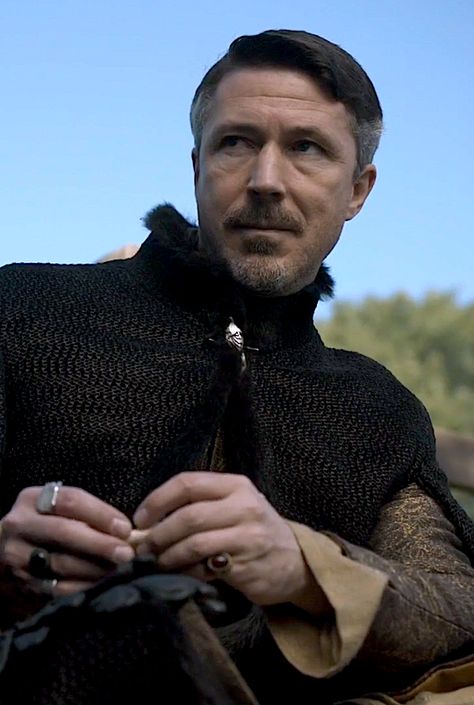 Aidan Gillen | Petyr Baelish [Game of Thrones, 5x01, The Wars to Come] Littlefinger Game Of Thrones, Peter Baelish, Michele Clapton, Aiden Gillen, Lord Baelish, Hbo Tv Shows, Petyr Baelish, Game Of Thrones Costumes, Project Blue Book