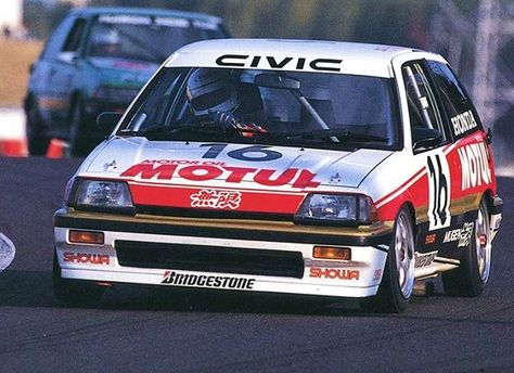 ▶The Mugen Motul-liveried Civic that won every single race of the 1600 class in the 1987 All-Japan Touring Car Championships Vinyl Business, Rad Racer, Car Livery, Car Max, Jdm Honda, Car Sit, Super Fast Cars, Honda Civic Hatchback, Civic Hatchback