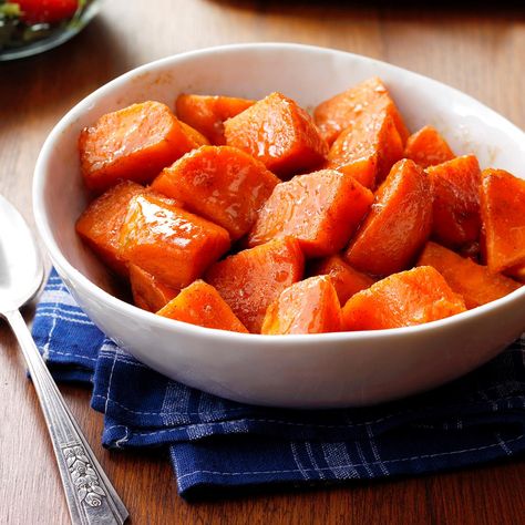 Glazed Sweet Potatoes Boiling Sweet Potatoes, Glazed Sweet Potatoes, Sweet Potato Recipes Baked, Sweet Potato Skillet, Candied Sweet Potatoes, Yummy Sweet Potatoes, Sweet Potato Casserole, Sweet Potato Recipes, Vegetable Sides