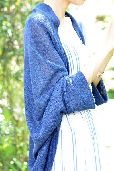 yoshimi the flying squirrel: summer navy shrug with dimensions Shrug Tutorial, Long Shrug, Diy Kimono, Kimono Shrug, Clothes Hacks, Shrug Pattern, Flying Squirrel, Summer Wraps, Knit Shrug