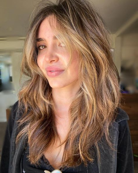 Long Shag with Blended Side Bangs 2025 Haircut, Gold Inspo, Shag Cut, Long Shag Haircut, Layered Haircuts With Bangs, Long Face Shapes, Shaggy Haircuts, Hair Adviser, Bob Hairstyles With Bangs