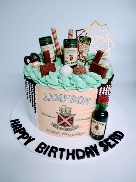 Jameson cake Whiskey Themed 40th Birthday Party, Jameson Whiskey Cake, Jameson Cake, Whiskey Theme Party, Hennessy Cake, Orange Birthday Cake, 21st Birthday Themes, Cake Design For Men, Whiskey Cake