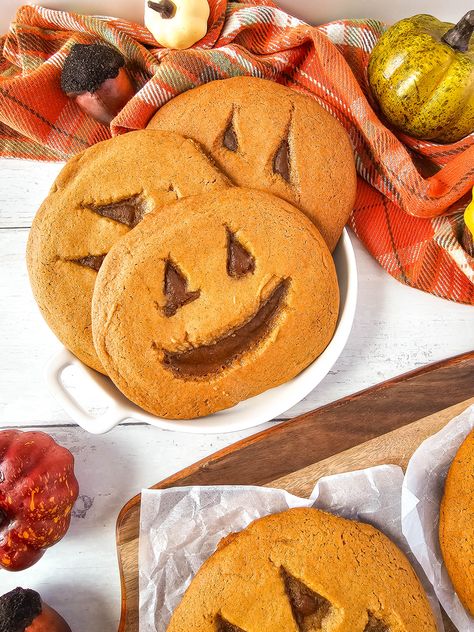 Craving the nostalgic taste of Little Debbie Pumpkin Delights? Now you can make them at home with this easy copycat recipe! These soft, spiced pumpkin cookies are filled with a sweet pumpkin puree that captures the essence of fall. Perfect for seasonal baking, these treats bring back memories of your favorite childhood snack. Follow this simple recipe to create your own batch of homemade Pumpkin Delights that are just as delicious as the original! Pumpkin Shaped Cookies, Pumpkin Pasties, Pasties Recipes, Seasonal Baking, Apple Snacks, Pumpkin Delight, Pumpkin Cookie Recipe, Pie Filling Recipes, Leftover Pumpkin