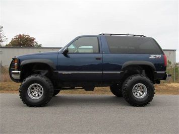 1996 Chevrolet Tahoe LT (SOLD) 2 Door Tahoe Lifted, Yukon Gmc, Lifted Chevy Tahoe, 2 Door Tahoe, Blazer 4x4, Best Suv Cars, Truck Life, Chevy Girl, Off Road Truck