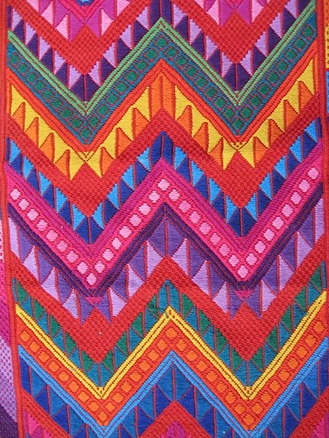 Guatemalan weaving Guatemalan Weaving, Guatemalan Textiles, Global Art, Travel Art, Guatemala, Front Page, Printmaking, Woven Fabric, Crochet Blanket