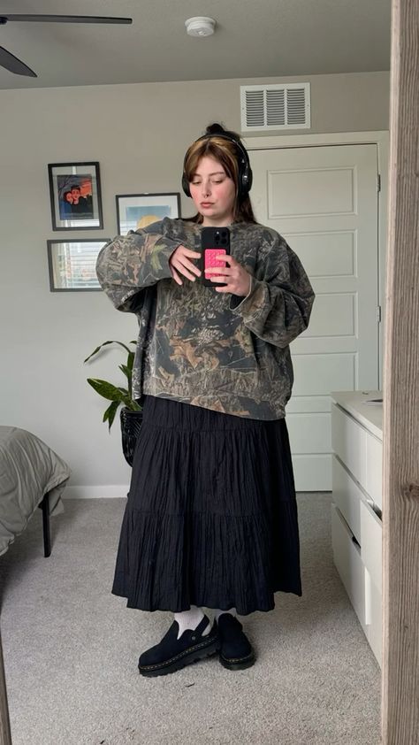 Cute Plus Size Spring Outfits, Long Skirt Outfit Inspo Aesthetic, Midsize Emo Outfits, Cute Fall Plus Size Outfits, Aesthetic Teacher Outfits, Outfits For Mid Sized Women, Winter Outfits Midsize Women, Vest Over Long Sleeve, Midsize Grunge Outfits