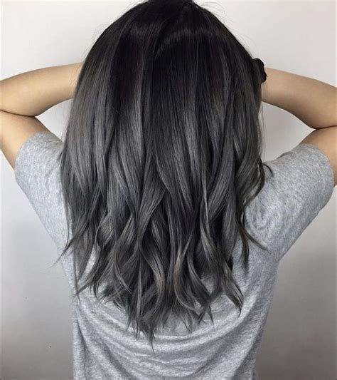 Best Highlights to Cover Gray Hair Black To Grey Hair, Black Silver Hair, Grey Hair Colour, Dark Grey Hair Color, Dark Silver Hair, Silver Balayage, Black And Silver Hair, Dark Hair Dye, Charcoal Hair