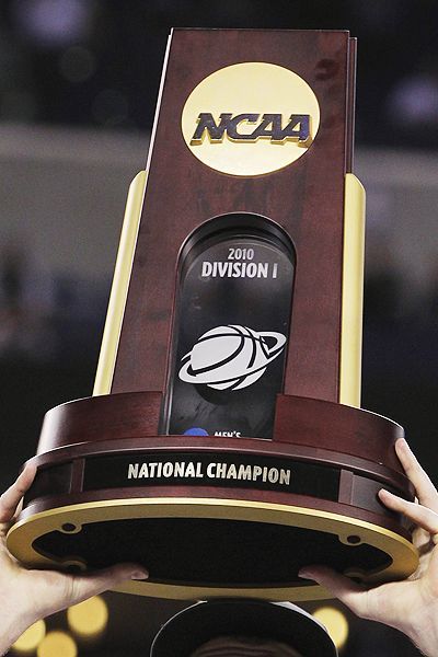 NCAA Men's Division I College Basketball Championship Trophy Basketball Trophy Design, Nba Trophy, Basketball Awards, Basketball Championship Trophy, Basketball Trophies, James Naismith, Winning Season, Sports Trophies, Basketball Championship