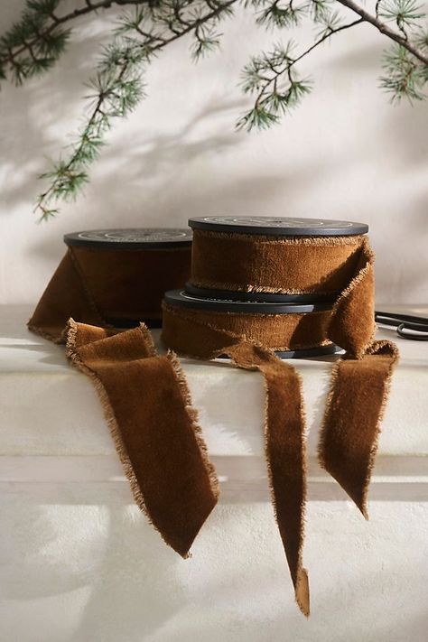 Frayed Velvet Ribbon, Brown Velvet Christmas, Rusty Christmas Decor, Deep Green Christmas Decor, Chocolate Brown Christmas Decor, Black And Brown Christmas Decor, Restoration Hardware Christmas Decor, Natural Autumn Decor, Green And Brown Christmas Decor