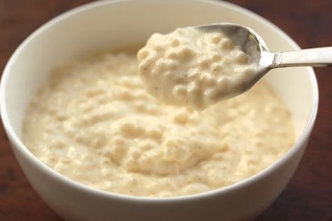 Lemon Vanilla Tapioca Pudding on Spoon Homemade Tapioca Pudding, Pearl Tapioca, Coconut Tapioca Pudding, Tapioca Pudding, Homemade Pudding, Cooking Homemade, Simply Recipes, Homemade Vanilla, Chicken And Dumplings