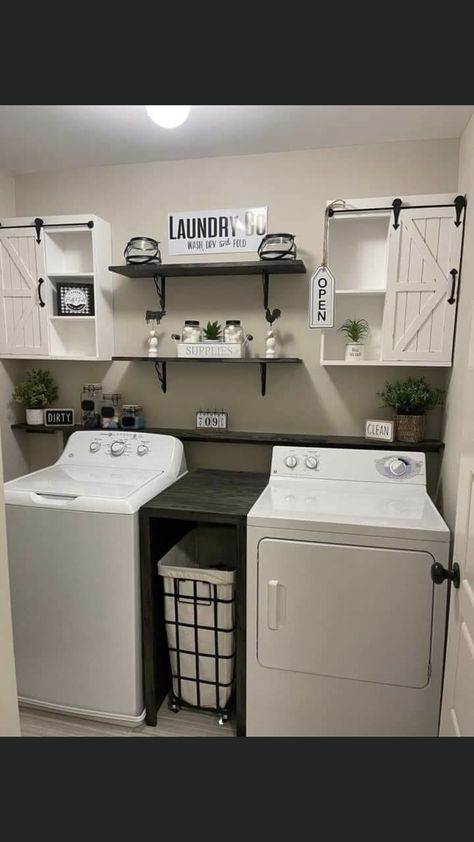 Big Laundry Room Ideas, Country Laundry Room Ideas, Small Laundry Closet Ideas, Cheap Laundry Room Makeover, Laundry Wallpaper, Wallpaper Laundry Room, Storage Laundry Room, Wallpaper Laundry, Laundry Closet Makeover