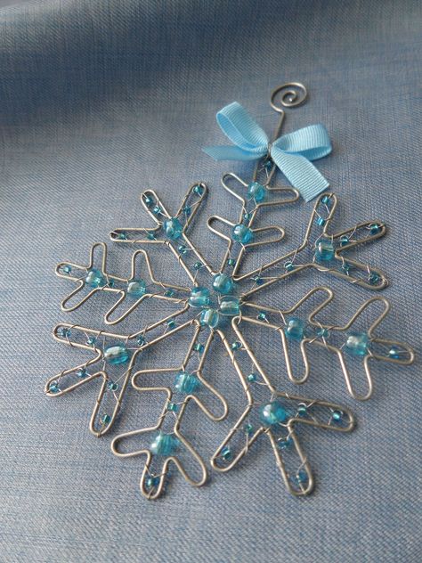 Wire Jig, Photos Wall, Wire Ornaments, Beaded Christmas Ornaments, Christmas Bead, Diy Wire Jewelry, Wire Work Jewelry, Handmade Wire Jewelry, Wire Weaving