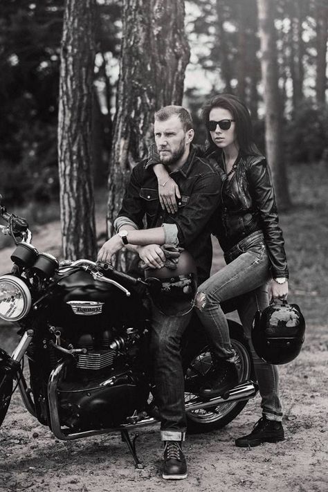 this could be us but you playin Motorcycle Couple Photography, Motorcycle Wedding Pictures, Couple Bike, Motorcycle Engagement Photos, Motorcycle Couple Pictures, Motorcycle Photo Shoot, Foto Pertunangan, Biker Photos, Motorcycle Wedding