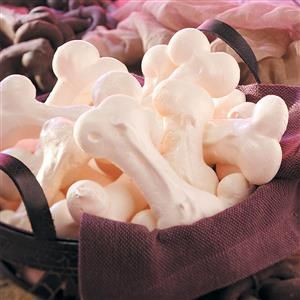 Witches Dinner, Meringue Recipes, Recetas Halloween, Halloween Foods, 6 Birthday, Food Decor, Halloween Baking, Halloween Goodies, Meringue Cookies