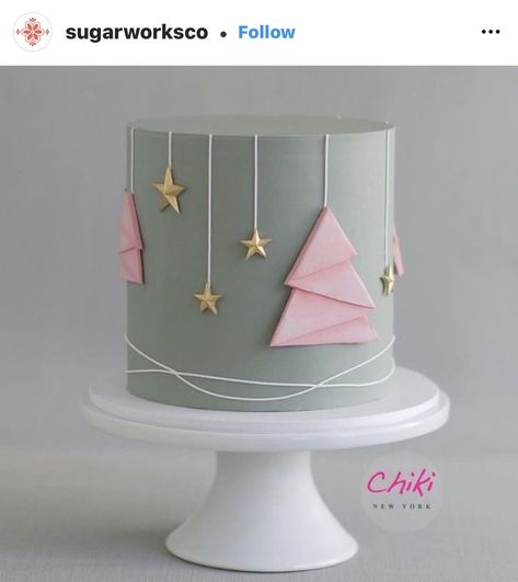 Christmas Cake Ideas Easy, Easy Christmas Cake Decorating Ideas, Bolo Tumblr, Christmas Cake Decorating Ideas, Easy Christmas Cake, Christmas Cake Ideas, Christmas Cake Decorating, Winter Torte, Christmas Cakes Easy