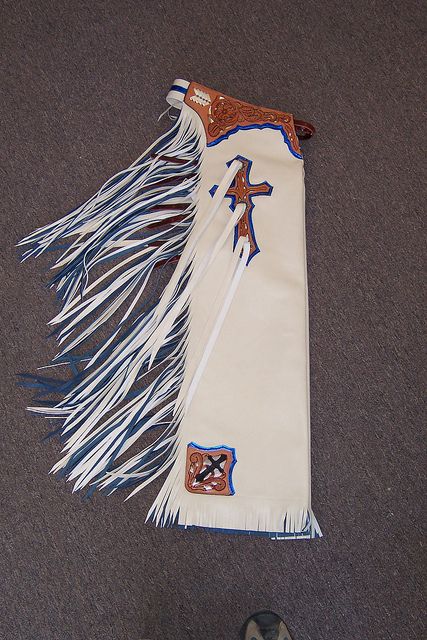 Beastmaster Rodeo Custom Rodeo Chaps
http://www.beastmasterrodeo.com/custom-rodeo-chaps/ Cowgirl Chaps, Rodeo Chaps, Shotgun Chaps, Horse Tack Diy, Cowboy Chaps, Cowgirl Clothing, Native American Horses, Riding Chaps, Bronc Riding