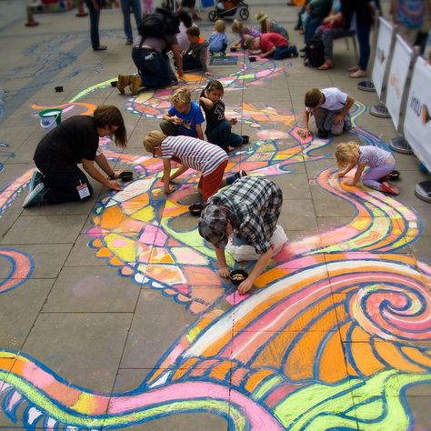 street chalk art Chalk On Sidewalk, Chalk Art Competition, Chalk Art Festival, Street Chalk Art, Chalk Festival, Vision Collage, Chalk Artist, Pavement Art, 3d Chalk Art