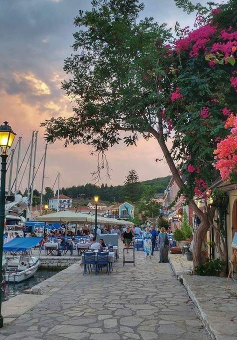 #greece #greek #islandlife #greekislands #summer #living Skopelos Greece, Ithaca Greece, Skiathos Greece, Kefalonia Greece, Greece Vacation, Euro Summer, European Summer, Beautiful Places To Travel, Greece Travel