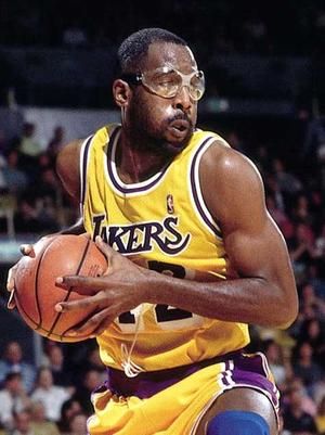 James Worthy Showtime Lakers, James Worthy, Nba Jam, Wilt Chamberlain, Tarheels Basketball, I Love Basketball, Lakers Basketball, Sport Volleyball, Nba Legends