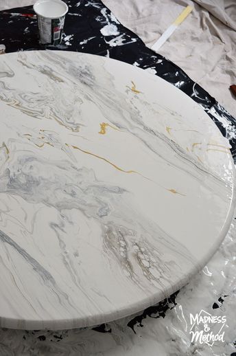 How To Paint Faux Marble, Marble Pour Painting, Epoxy Marble Table, Diy Marble Table, Paint Videos, Pouring Acrylic Paint, Faux Marble Paint, Marble Tables Design, Epoxy Crafts