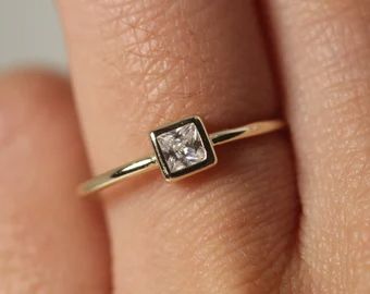 View Signet & Custom Ring by VicStoneNYCJewelry on Etsy Square Diamond Ring, Engagement Ring Simple, Brilliant Cut Diamond Engagement Ring, Princess Cut Diamond Engagement Ring, Square Diamond Rings, Gold Chain Earrings, Simple Engagement, Rose Stone, Ring Square