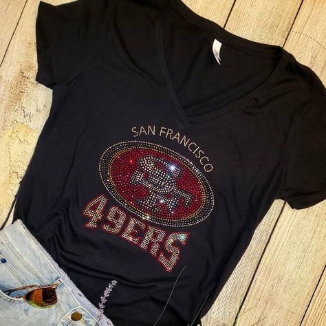 Check out this item in my Etsy shop https://www.etsy.com/listing/1089055786/san-francisco-49ers-womens-rhinestone Tshirt For Women, San Francisco 49ers, Crew Neck Shirt, Fashion Tops, Sweatshirt Hoodie, Unisex Hoodies, Womens Tees, Trendy Fashion, Sweatshirts Women