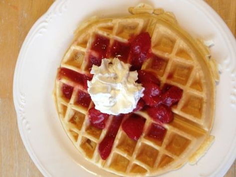 Fluffy restaurant-style Belgian Waffles Bisquick Belgian Waffle Recipe, Bisquick Waffle Recipes, Gluten Free Belgian Waffles, Belgium Waffle Recipe, Waffle Batter Recipe, Belgian Waffle Recipe, Chicken And Vegetable Casserole, Gluten Free Bisquick, Belgian Waffles Recipe