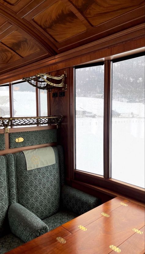 Old Train Aesthetic, Train Interior Aesthetic, Hogwarts Train Wallpaper, Steam Train Interior, Train Car Aesthetic, Train Winter Aesthetic, Train Station Interior, Hogwarts Express Train Aesthetic, Old Train Station Aesthetic