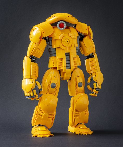 Lego Iron Man, Lego Bots, Bionicle Mocs, Big Lego, Lego Sculptures, Crushing It, Lego Mechs, Lego Robot, Classic Lego