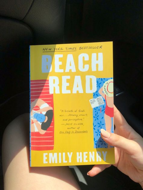 Beach Read Book, Read On The Beach, Norwegian Girl, Bookworm Aesthetic, Book Beach, Aesthetic Reading, Beach Rides, Emily Henry, Beach Read