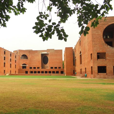 #LouisKahn dormitories in #Ahmedabad saved from demolition after global protests Iim Ahmedabad Aesthetic, Iim Ahmedabad Wallpaper, Iim Ahmedabad, Indian Institutes Of Management, Open Stairs, Vision 2025, Building A Garage, Louis Kahn, Minimalistic Art