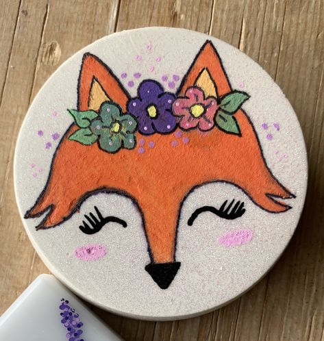 April 30 days of animals: week 2 forest wild. Day 10 fox #paintedrocks #fox #flowercrown Fox Rock Painting Ideas, Fox Rock Painting, Fox Painted Rock, Fox Drawing Easy, Fox Face Paint, Stone Fox, Happy Rock, Fox Drawing, Fox Face