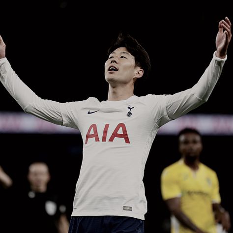 Heung Min Son Pfp, Son Heung Min Icons, Heung Min Son, Hm Son, Son Heung Min, Milan Football, Football Wallpaper, My Crush, Neymar