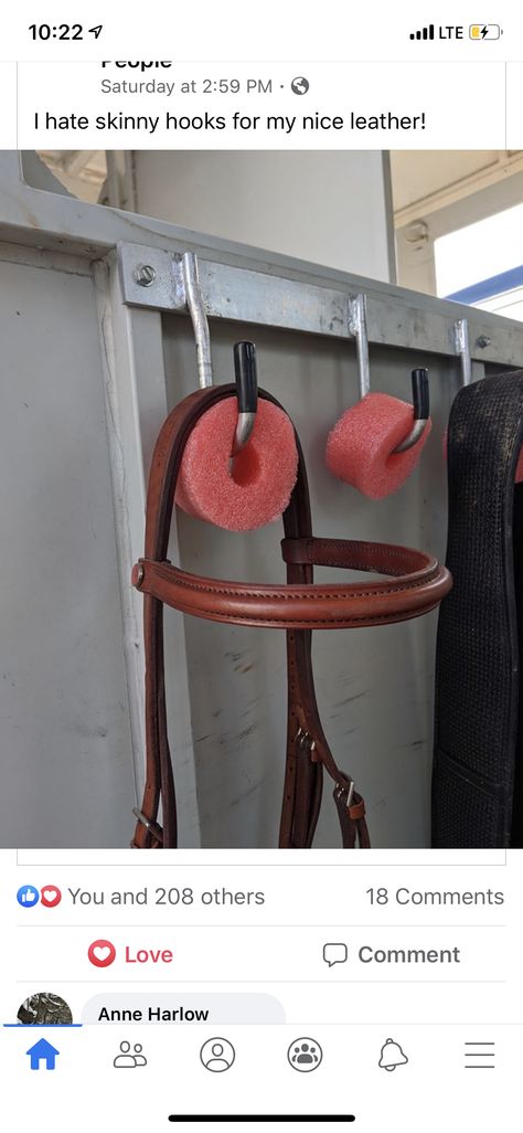 Horse Trailer Organization, Tack Room Organization, Horse Tack Rooms, Horse Farm Ideas, Barn Hacks, Diy Horse Barn, Horse Barn Ideas Stables, Horse Barn Designs, Dream Horse Barns