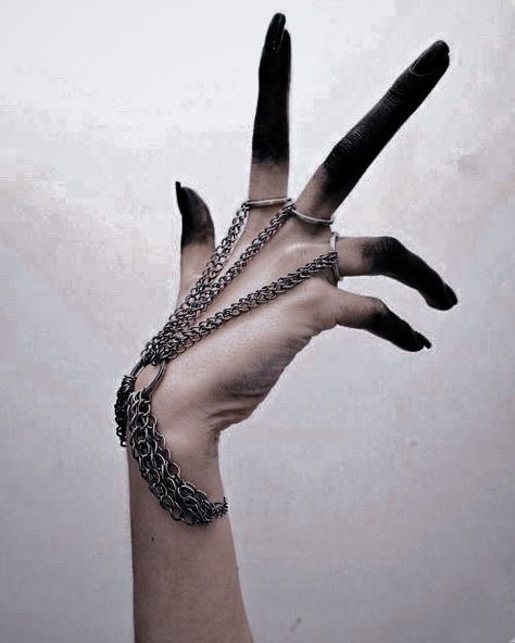 Fingers Aesthetic, Hand Aesthetic, Black Fingers, Vampire Bride, Witches Fingers, Witch Hands, Light Jewelry, Hand Reference, Horror Movie Characters