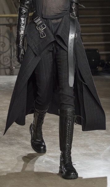 Yennefer Of Vengerberg, Anti Fashion, Bloodborne, Futuristic Fashion, Ann Demeulemeester, Mode Inspo, Fantasy Clothing, Fantasy Fashion, Fall 2018