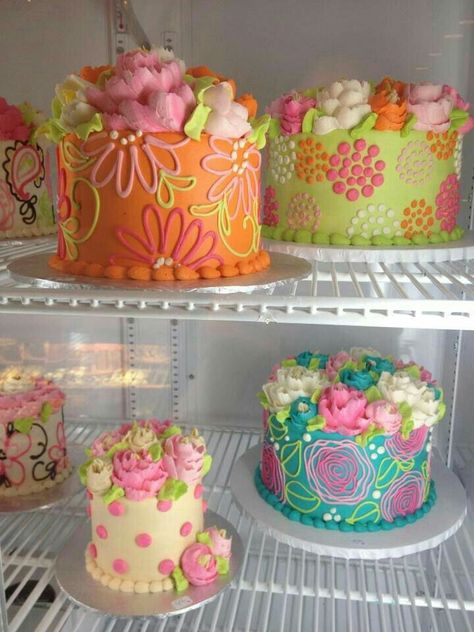 .. Bright Cakes Birthday, Bright Flower Birthday Cake, Bright Flower Cake, Easter Cakes Decorating, Teal Cake Ideas Birthday, Small Decorated Cakes, Fair Cake Ideas, Summer Flower Cake, Colourful Cake Ideas