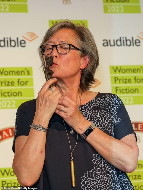 Author and Zen Buddhist priest Ruth Ozeki wins Women's Prize for Fiction | Daily Mail Online Ruth Ozeki, Louise Erdrich, Farm Heroes, Daily Mail, Zen, Books