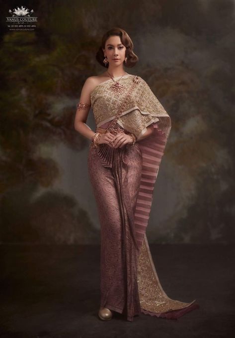 Tims Outfits, Thailand Wedding Dress, Laos Clothing, Thailand Costume, Thailand National Costume, Thailand Dress, Traditional Thai Clothing, Thai Wedding Dress, Thai Fashion