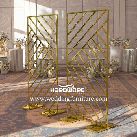 Metallic Backdrop, Metal Backdrop, Geometric Backdrop, Metal Doors Design, Booth Backdrops, Metal Wedding, Gold Backdrop, Backdrop Frame, Wedding Furniture