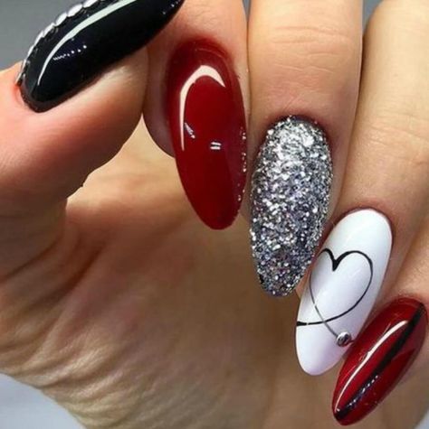 20 Valentine's Day Nails Ideas Featuring All Nail Shapes Glitter Nails Acrylic, Nagellack Trends, Valentine Nail Art, Punk Nails, February Nails, Romantic Nails, Nagel Tips, Nail Designs Valentines, Short Nail