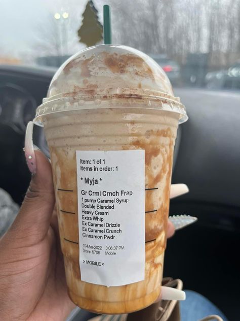 Starbucks Crunch Drink, Cinnamon Coffee Starbucks, Cinnamon Caramel Starbucks, Starbucks Halloween Drinks, Dutch Drinks, Frappuccino Starbucks, Starbucks Drink Menu, Starbucks Secret Menu Recipes, Cold Starbucks Drinks