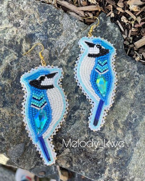 Indigenous Beadwork Patterns, Indigenous Beading Ideas, Indigenous Beaded Earrings Patterns, Metis Beadwork Patterns, Métis Beading, Metis Beadwork, Indigenous Beading, Flat Earrings, Indigenous Jewelry