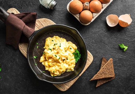 Soft Scrambled Eggs Recipe Gordon Ramsay Scrambled Eggs, English Culture, Fluffy Scrambled Eggs, Leftover Steak, Creamy Scrambled Eggs, Chef Gordon, Cloud Bread, Mashed Potato Recipes, Brunch Ideas