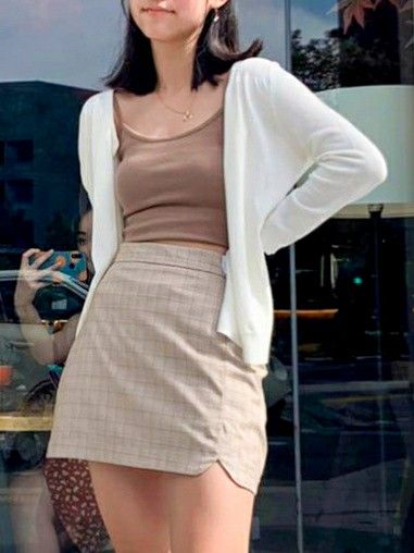 White Cardigan Summer Outfit, White Cardigan And Skirt Outfit, White Mini Cardigan, White Cardigan And Dress, White Cardigan With Skirt, How To Style A Beige Skirt, Plaid Skirt Summer Outfit, Outfit With Beige Skirt, Summer Beige Outfit