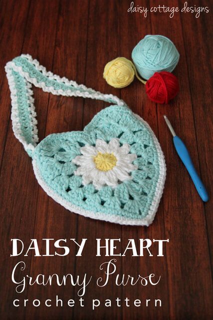 Granny Purse Crochet Pattern - Daisy Cottage Designs Purse Crochet Pattern, Daisy Heart, Purse Patterns Free, Crocheted Purse, Purse Crochet, Crochet Purse Pattern Free, Heart Crochet, Craft Crochet, Crochet Shell Stitch