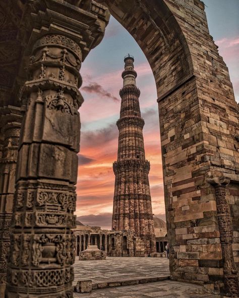 A Country of Paradox and stark contrasts this is Street smart India Indian Tourism, Delhi Tourism, Humayun’s Tomb, Travel In India, Qutub Minar, Bodh Gaya, Tempo Traveller, World Elephant Day, Western Ghats