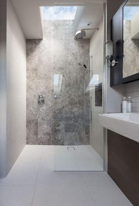 Ensuite Bathroom Ideas, Skylight Bathroom, Skylight Design, Loft Bathroom, Room Tiles, Roof Styles, Ensuite Bathroom, Bathroom Windows, Room Walls